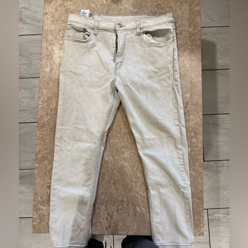 Levi’s light grey pants